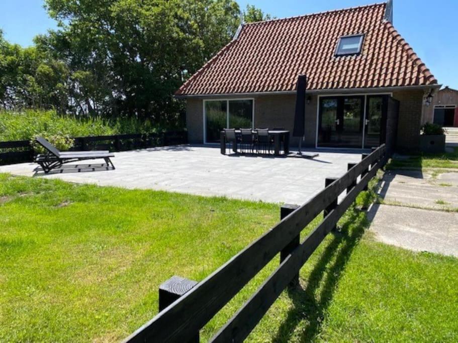 Ballumerhoeve T Pandje Buitenkant foto